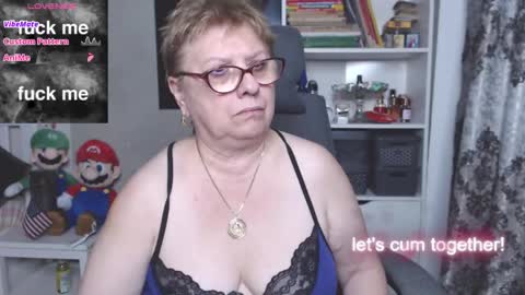 Snapshot of sexylynette4u chatting on 4, 11, 2025 sexylynette4u online show from 4, 11, 2025