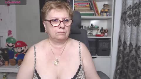 Snapshot of sexylynette4u chatting on 27, 11, 2025 sexylynette4u online show from 27, 11, 2025