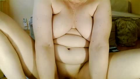 Snapshot of sexymayagold chatting on 8, 7, 2026 Squirty Maya Gold online show from 8, 7, 2026