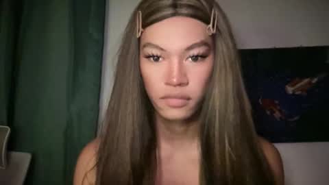 Snapshot of sexynakedweapon chatting on 1, 6, 2026 LIEZEL online show from 1, 6, 2026