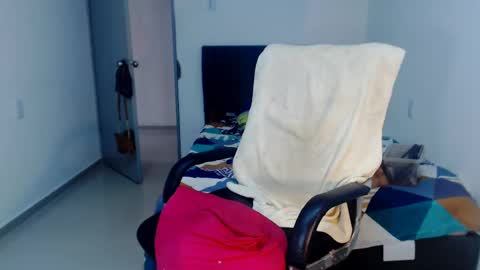 Natalia Duran online show from 27, 2, 2025