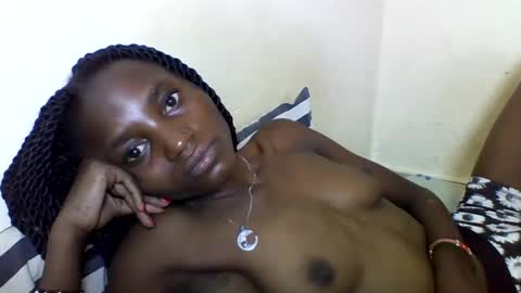 Snapshot of sexyneedle22 chatting on 14, 2, 2025 VIVIAN online show from 14, 2, 2025