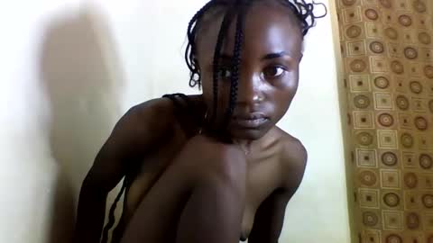 Snapshot of sexyneedle22 chatting on 8, 3, 2025 VIVIAN online show from 8, 3, 2025