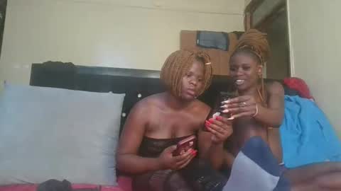Snapshot of sexynina25 chatting on 19, 9, 2025 nina online show from 19, 9, 2025