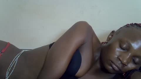Snapshot of sexypetite4 chatting on 8, 7, 2026 SHARON online show from 8, 7, 2026
