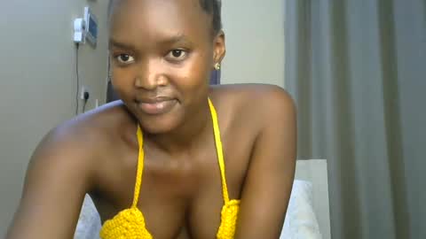 Snapshot of sexypetite_lee chatting on 30, 12, 2024 Lee online show from 30, 12, 2024