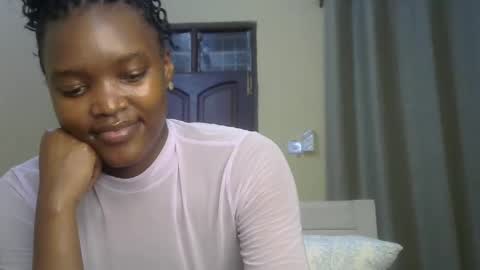 Snapshot of sexypetite_lee chatting on 5, 1, 2025 Lee online show from 5, 1, 2025