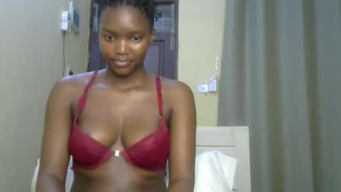 Snapshot of sexypetite_lee chatting on 11, 1, 2025 Lee online show from 11, 1, 2025