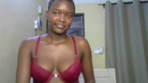 Snapshot of sexypetite_lee chatting on 16, 2, 2025 Lee online show from 16, 2, 2025
