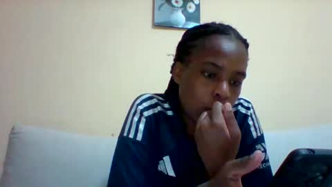 Snapshot of sexyqueen3457132 chatting on 31, 1, 2025 DOVY ACHIENG online show from 31, 1, 2025