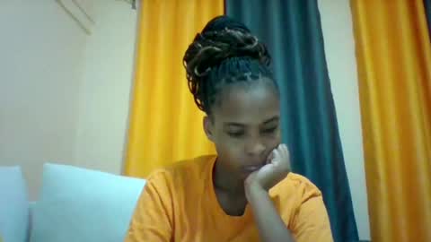 Snapshot of sexyqueen3457132 chatting on 3, 3, 2025 DOVY ACHIENG online show from 3, 3, 2025