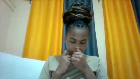 Snapshot of sexyqueen3457132 chatting on 4, 3, 2025 DOVY ACHIENG online show from 4, 3, 2025