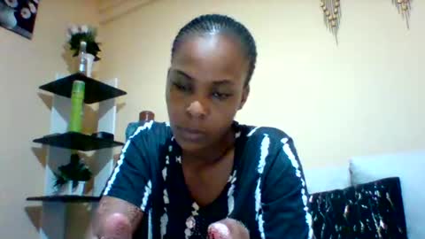 Snapshot of sexyqueen3457132 chatting on 14, 9, 2025 DOVY ACHIENG online show from 14, 9, 2025