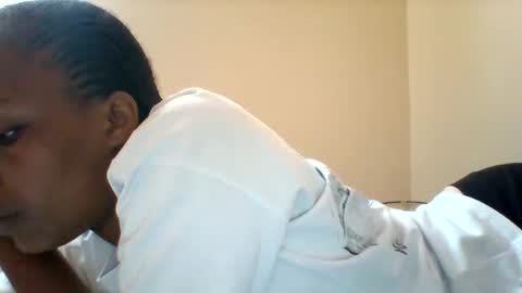 Snapshot of sexyqueen3457132 chatting on 25, 9, 2025 DOVY ACHIENG online show from 25, 9, 2025