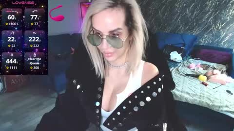 Snapshot of sexyquennina chatting on 16, 3, 2026 SexyQueenNina online show from 16, 3, 2026