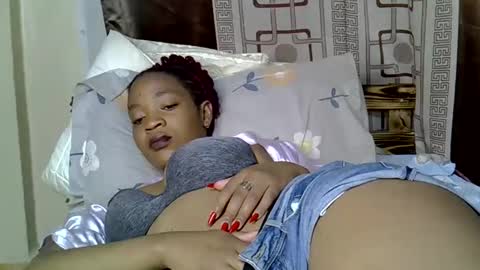 Snapshot of sexyrecious_ chatting on 18, 9, 2025 Recious online show from 18, 9, 2025