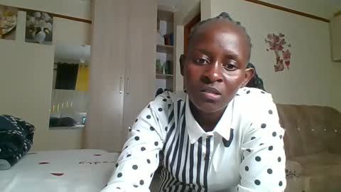 sexyreddebony online show from 14, 12, 2024