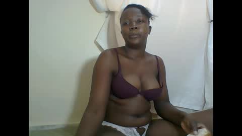 Snapshot of sexysleeky chatting on 21, 2, 2025 PAULINE online show from 21, 2, 2025