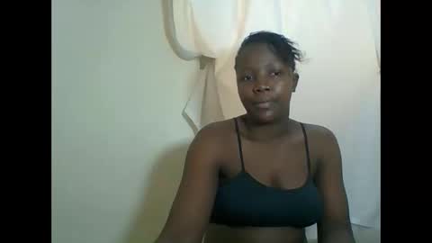Snapshot of sexysleeky chatting on 22, 2, 2025 PAULINE online show from 22, 2, 2025