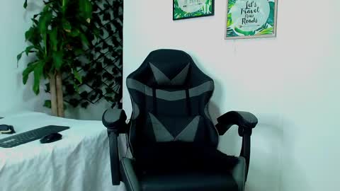 Snapshot of sexytommy_ chatting on 9, 5, 2026 sexytommy_ online show from 9, 5, 2026