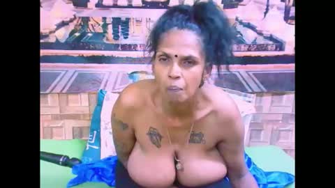 sexyva4u2luv online show from 16, 9, 2025