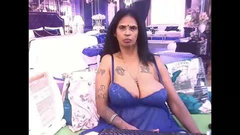 sexyva4u2luv online show from 2, 11, 2025