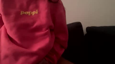 Snapshot of sexyxyza24 chatting on 9, 2, 2025 OliviaRaE online show from 9, 2, 2025