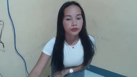 Snapshot of sexyykalea chatting on 21, 5, 2026 Lea3 online show from 21, 5, 2026