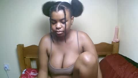 Snapshot of sexyyred_ chatting on 24, 2, 2026 sexyyred_ online show from 24, 2, 2026