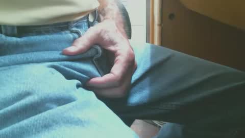 Snapshot of sflgentlman chatting on 21, 5, 2026 Bruce online show from 21, 5, 2026