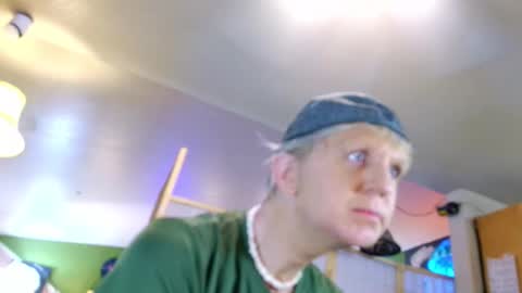 Snapshot of sfparty415 chatting on 14, 10, 2025 Kirkie online show from 14, 10, 2025