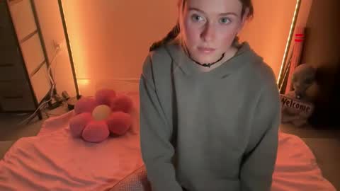 Snapshot of shadebabe chatting on 1, 11, 2025 shadebabe online show from 1, 11, 2025