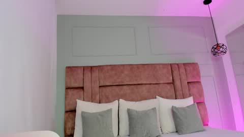 Shaina Vasquez online show from 12, 3, 2026