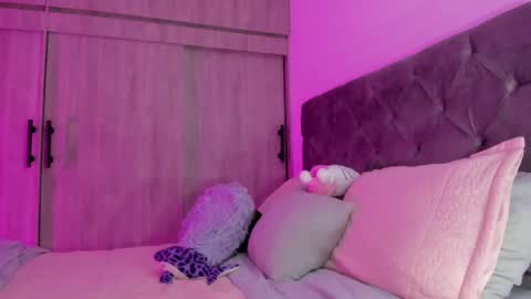 Snapshot of shaina_vasquez chatting on 1, 6, 2026 Shaina Vasquez online show from 1, 6, 2026
