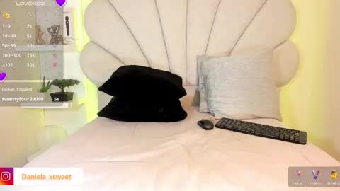Snapshot of shairytovar chatting on 12, 9, 2025 shairytovar online show from 12, 9, 2025