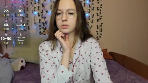 Vivian online show from 19, 10, 2025