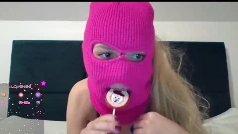 Snapshot of shamelesscouple2 chatting on 4, 12, 2024 shamelesscouple2 online show from 4, 12, 2024