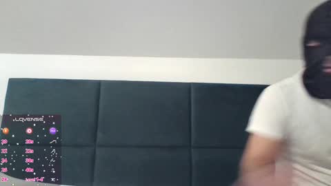 Snapshot of shamelesscouple2 chatting on 1, 1, 2025 shamelesscouple2 online show from 1, 1, 2025