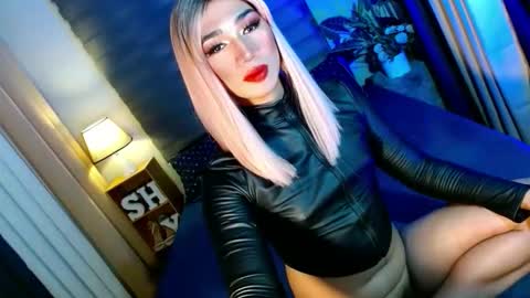 MISS SHANE online show from 15, 11, 2025