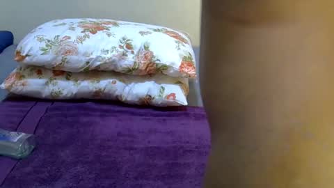 Snapshot of shanell_kiss chatting on 18, 9, 2025 shanell kiss online show from 18, 9, 2025