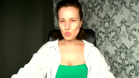 Snapshot of shannen_sweet chatting on 9, 6, 2026 Shannen online show from 9, 6, 2026