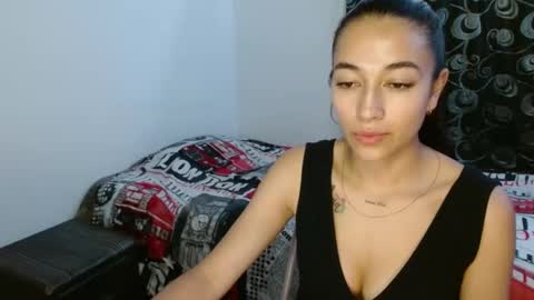 Snapshot of shantal_d03 chatting on 25, 2, 2025 shantal_d03 online show from 25, 2, 2025