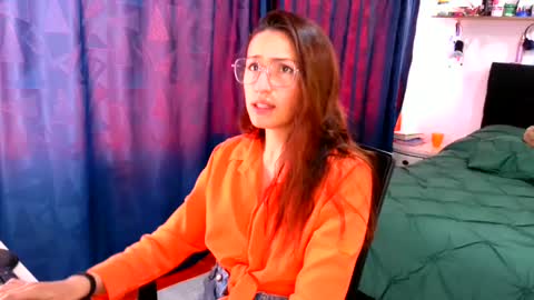 Snapshot of shantaldumont chatting on 4, 10, 2025 shantaldumont online show from 4, 10, 2025