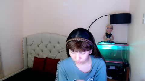 SHANTA FOX  s online show from 12, 4, 2026