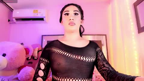 Snapshot of shantalgirs01 chatting on 30, 9, 2025 Shantal girls online show from 30, 9, 2025