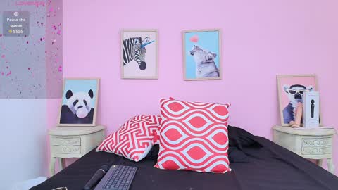 Snapshot of shantallvegga chatting on 8, 1, 2025 Shantall online show from 8, 1, 2025