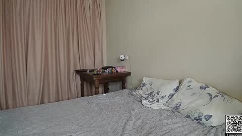 Snapshot of shantifamily chatting on 29, 11, 2025 Mikki and Cadence online show from 29, 11, 2025