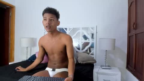 Shanti Wets Brunette online show from 1, 11, 2025