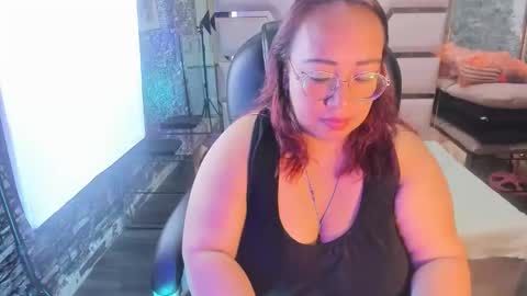 Snapshot of shara_oz chatting on 2, 3, 2026 Shara Oz online show from 2, 3, 2026