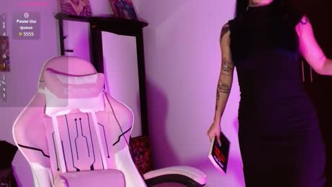 sharaross1 online show from 4, 12, 2025